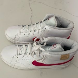 Nike Women’s Court Royale- Size 9.5